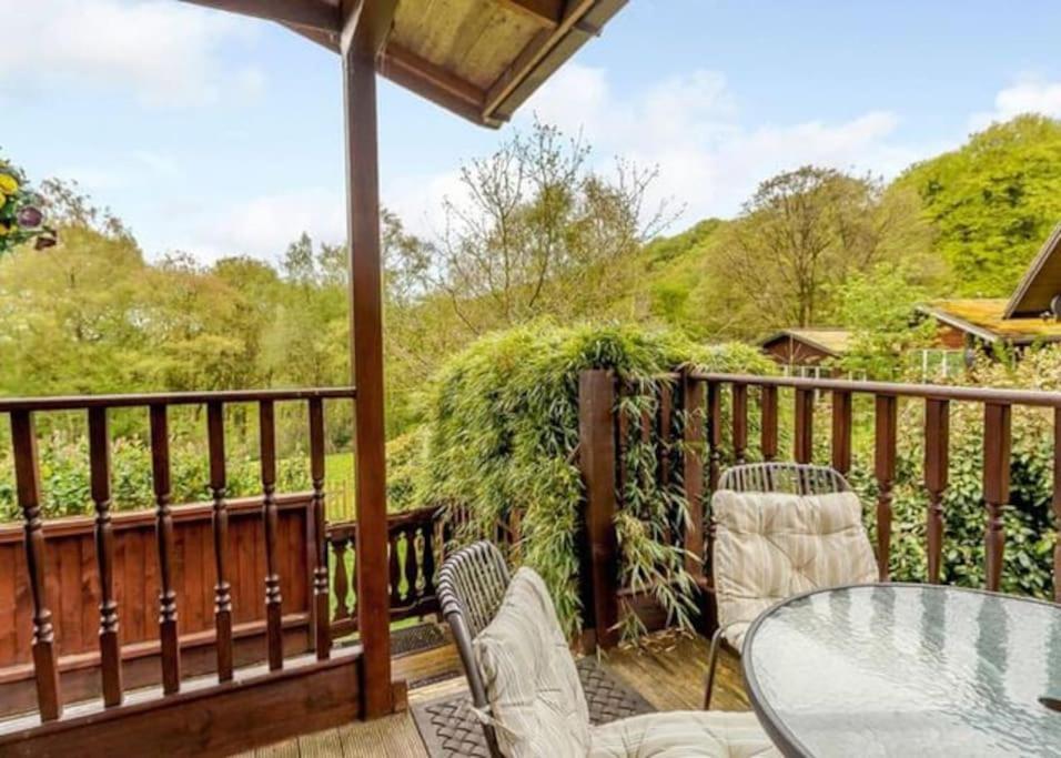 Luxury Peak District Lodge, Hot Tub, Log Burner, Nr Lake Rudyard Kültér fotó