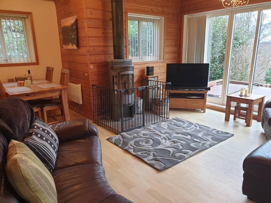 Luxury Peak District Lodge, Hot Tub, Log Burner, Nr Lake Rudyard Kültér fotó
